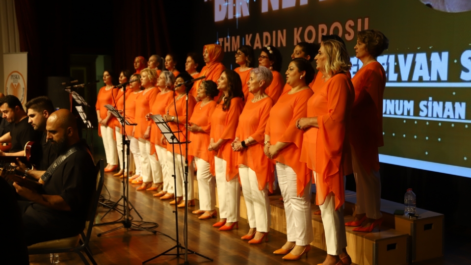 Türk Halk Müziği Kadın Korosu